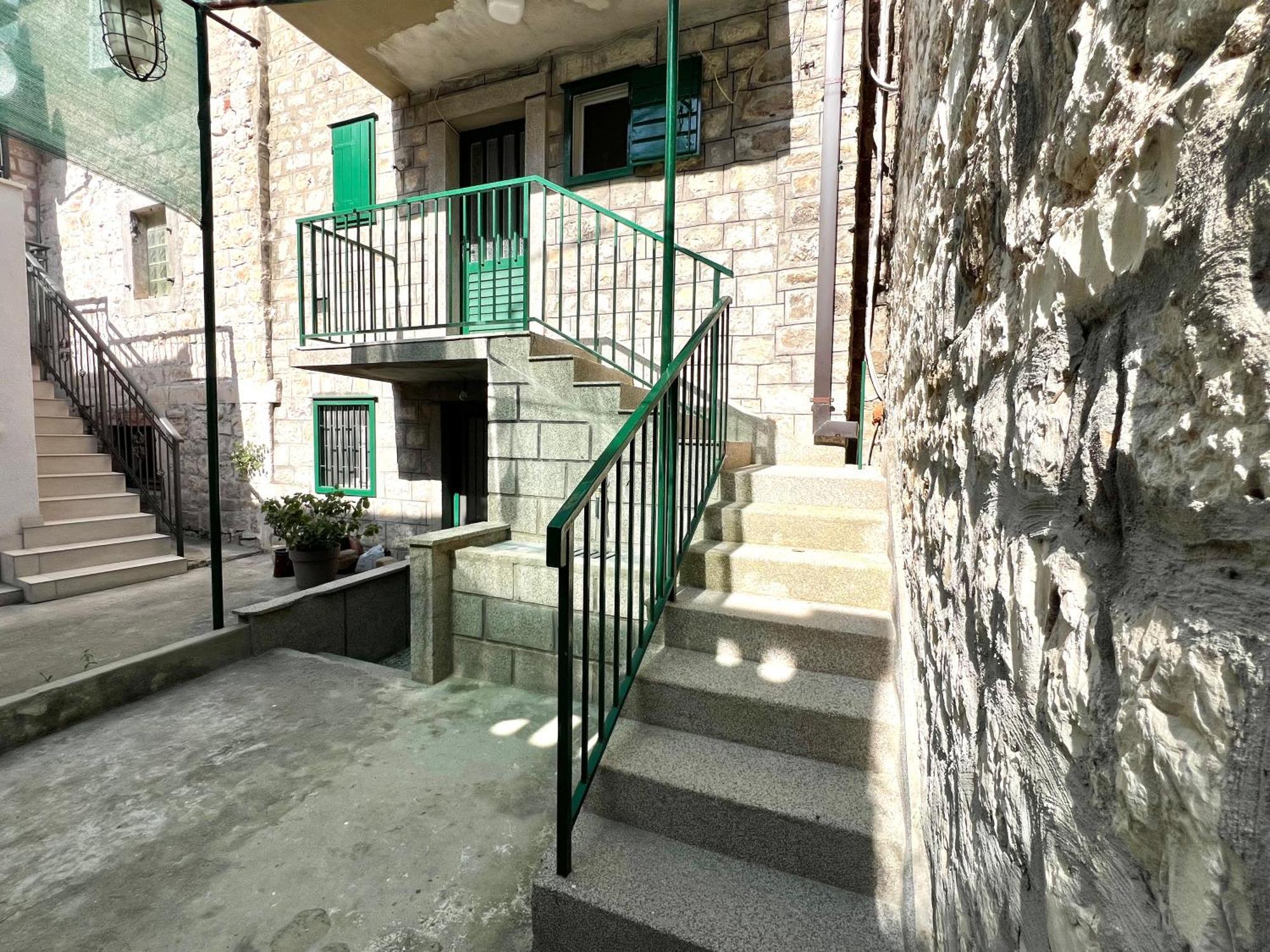 Apartman Lucijan Каштела Экстерьер фото