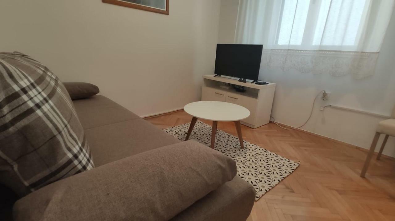 Apartman Lucijan Каштела Экстерьер фото