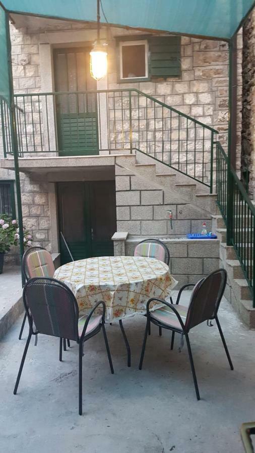 Apartman Lucijan Каштела Экстерьер фото